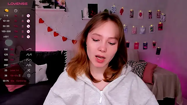 LanaBlu_'s Live XXX Chat