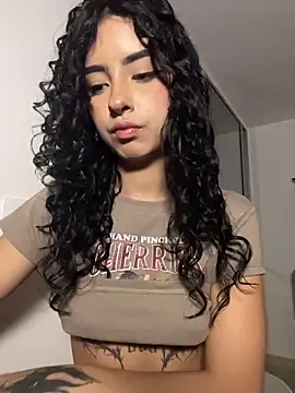 RosseMelody's Live XXX Chat