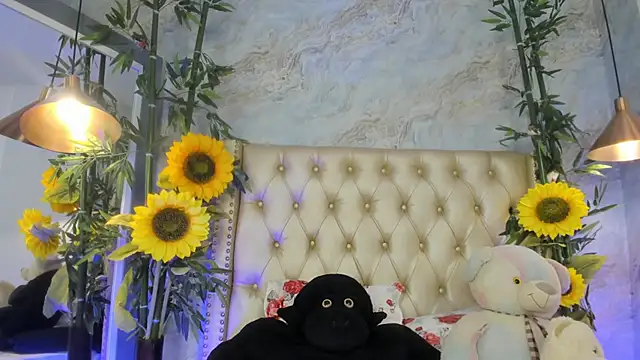 Chatroom XXX en direct de LittleeJaz