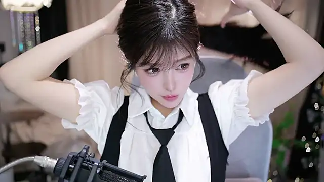 Cecily: απευθείας συνομιλία ΧΧΧ