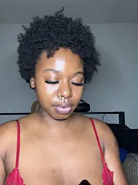 TinyBlazian901 Adlı Modelin Canlı XXX Sohbeti