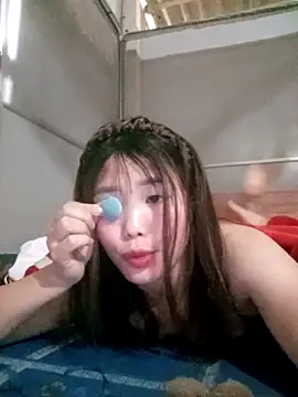 Girl-crazy1 élő XXX-chatje