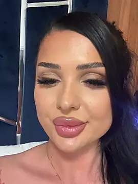 دردشة KylieKroftt الجنسية المباشرة