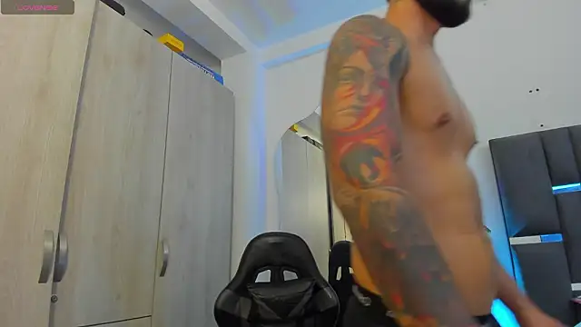 Živý XXX chat noah_corvelle