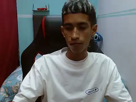 Онлайн чат XXX Angelstripboy