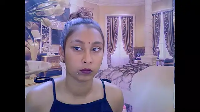 IndianSexyButt Chat XXX live
