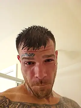 CrystalNBubban Webbikameraesitys