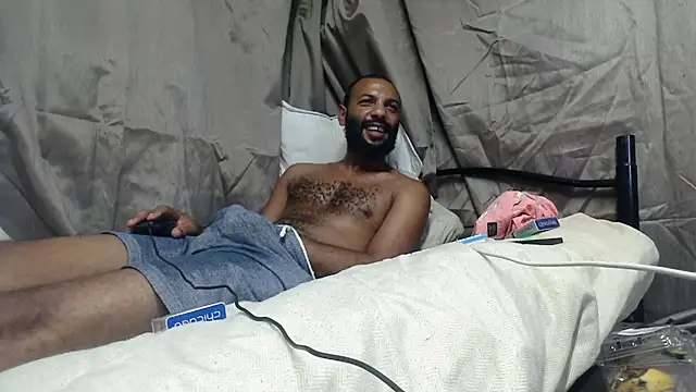 CamodickのライブXXXチャット