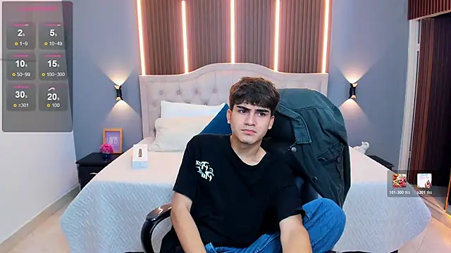 Tommy18__ 라이브 XXX 채팅