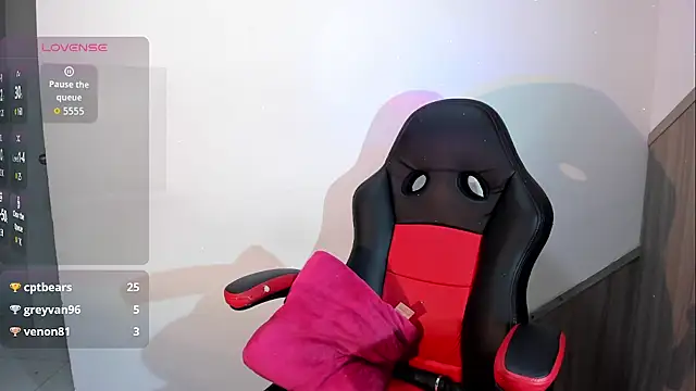 Isa_klein লাইভ XXX চ্যাট