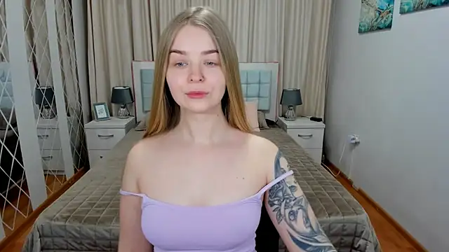 SirenaDoll: απευθείας συνομιλία ΧΧΧ