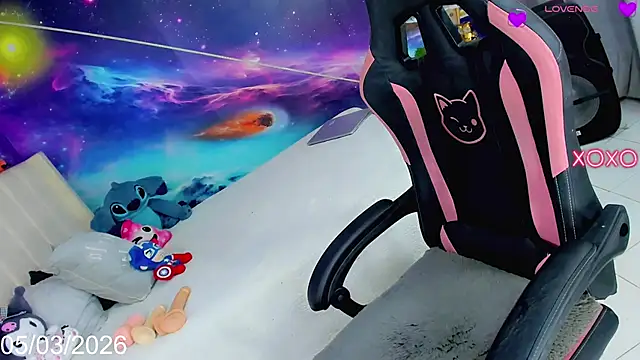 Show modela Nella_Dolls na web-kameri