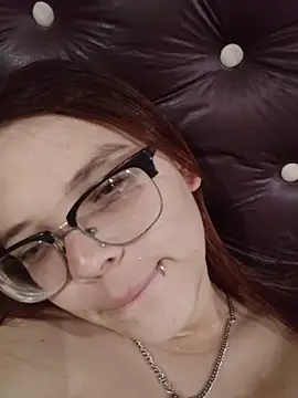 Chatroom XXX en direct de Luluu063i