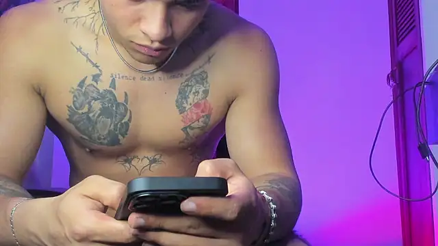 Dominic_Biker__ 라이브 XXX 채팅