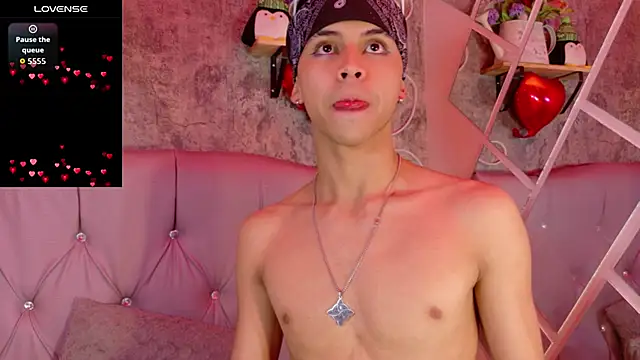 Prince_Apolo Show in webcam