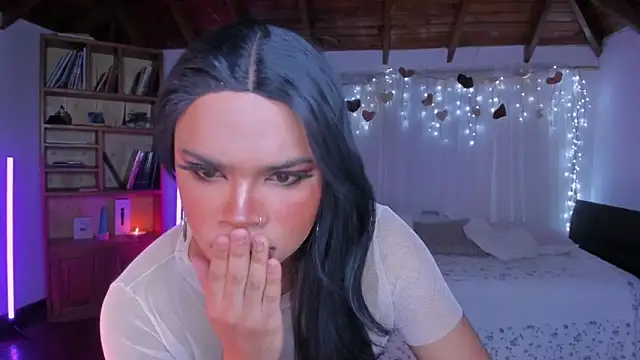 دردشة CuteRomi الجنسية المباشرة