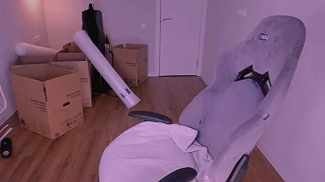 AnnyMay's Live XXX Chat