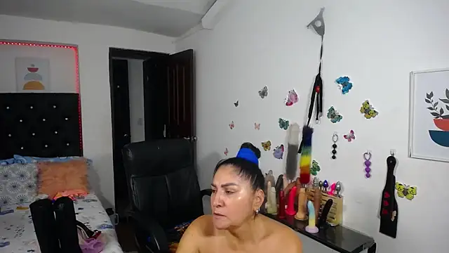 mature_bigboobs10's Live XXX Chat