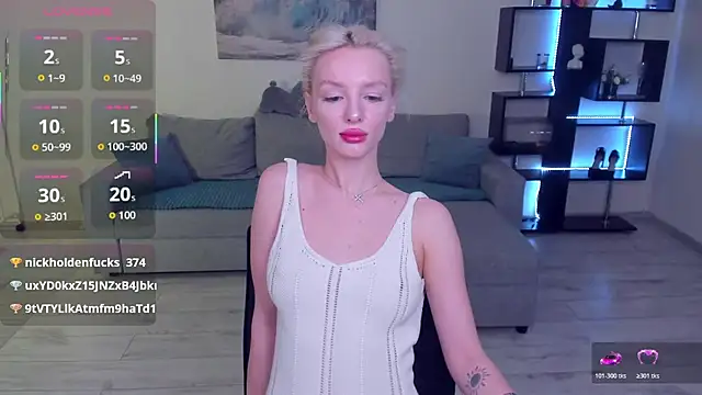AleksaBlonde's Live XXX Chat