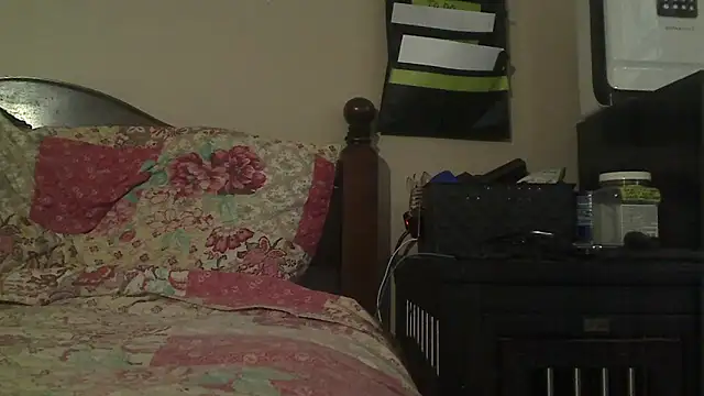 Ireallysquirt – Naživo XXX chat