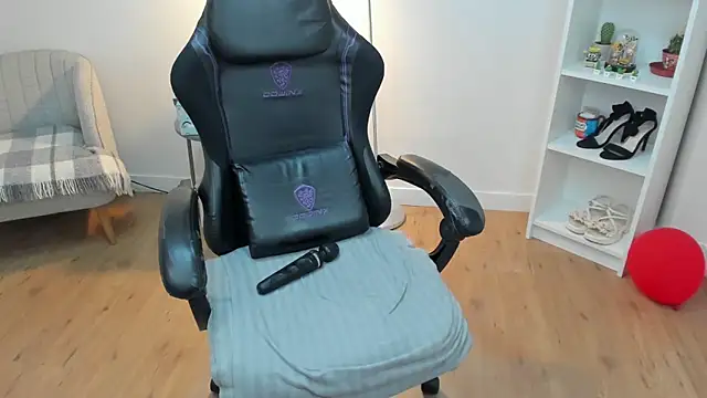 _BellaEvans_: онлайн-секс-чат