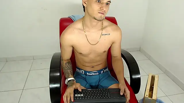 Chatroom XXX en direct de Alex_mojica