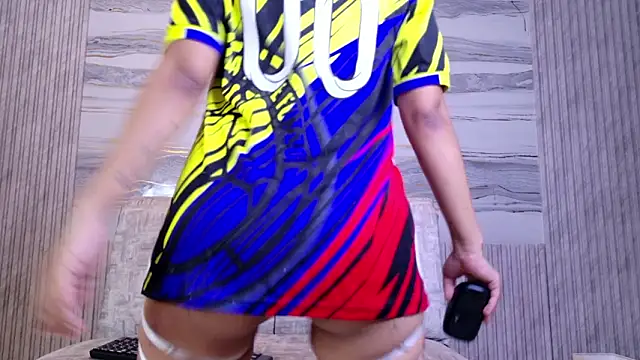 Pokazy przed kamerką – Abby18_