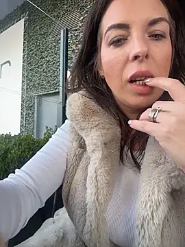 Chatroom XXX en direct de Almmaxxxx