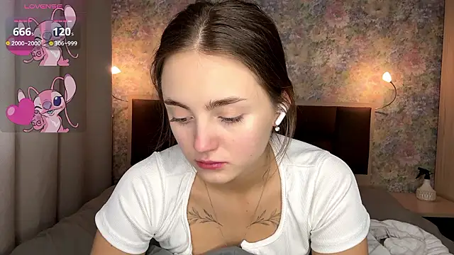 LoraDavi's Live XXX Chat