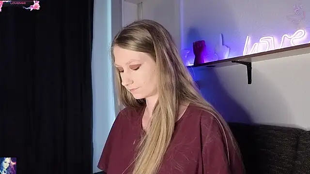 Milla4you_ live XXX chat