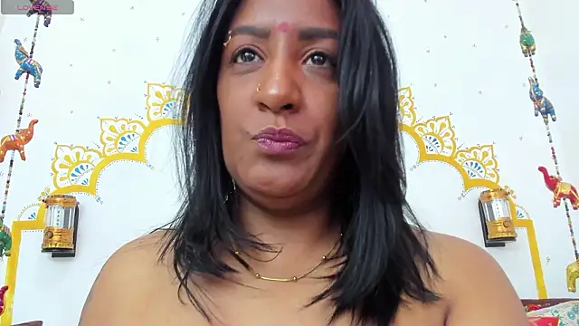 LadyNahir Live XXX-chat