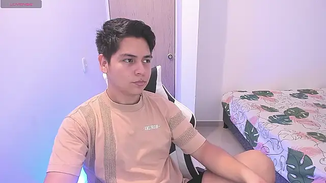 Asta_YunoXXX Show Webcam