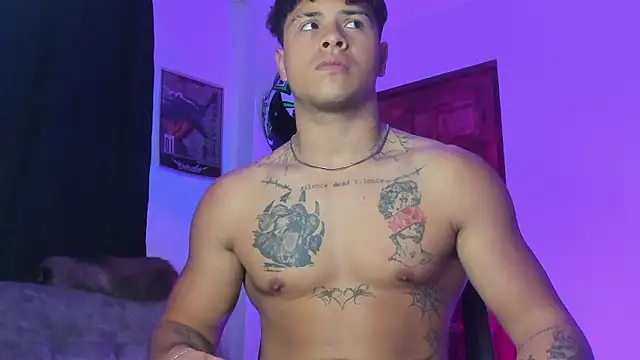 Chat +18 de Dominic_Biker__ ao vivo