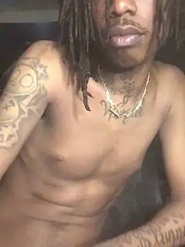 slimgod13 Adlı Modelin Canlı XXX Sohbeti