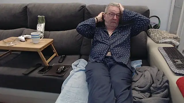 Nudelschwanz Adlı Modelin Canlı XXX Sohbeti