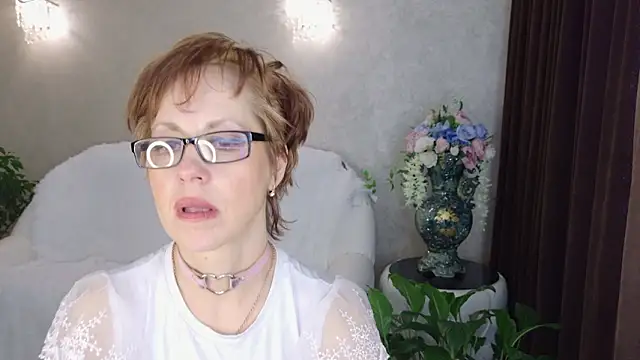 LioraWeiss: απευθείας συνομιλία ΧΧΧ