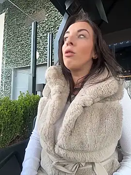 AlmmaxxxxのライブXXXチャット