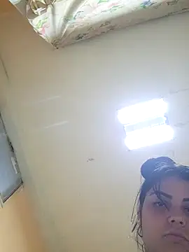 Chat +18 de CubanaCulonaxxx ao vivo