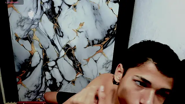 Im_david02's Live XXX Chat