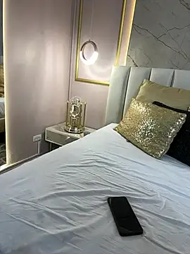 XXX chat uživo modela BrigitteVons