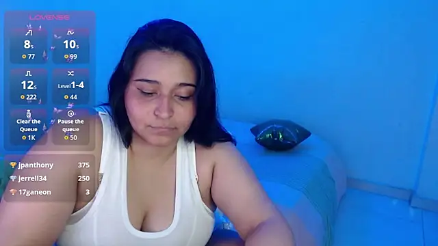 Alyson_17 élő XXX-chatje