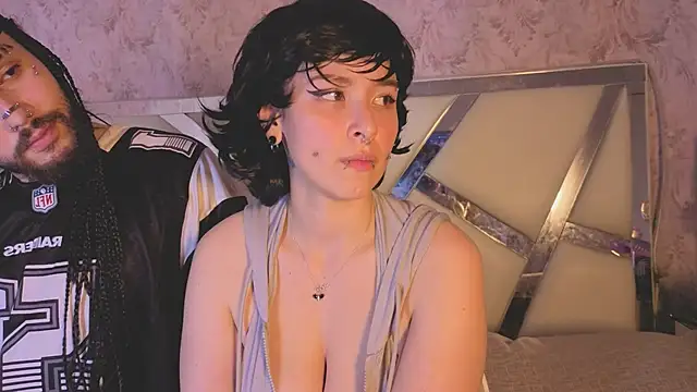 Chat +18 de Benny_and_Mark ao vivo