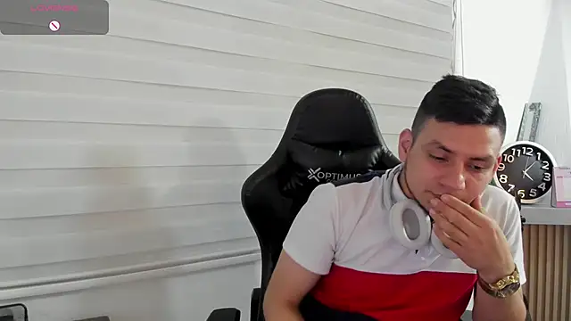 Rick_Adams Live XXX-Chat