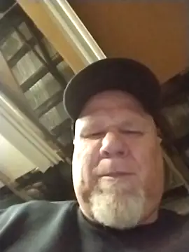 Reddog833's Webcam Show