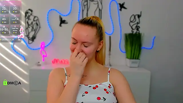 mila_glow1 élő XXX-chatje