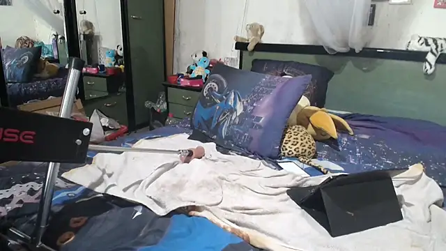 Chat +18 de Dominalilirose ao vivo