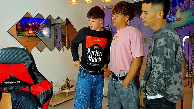 Houseofwarrios' Live XXX Chat