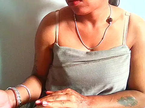 Chat +18 de Sexy_Riyababy12 ao vivo