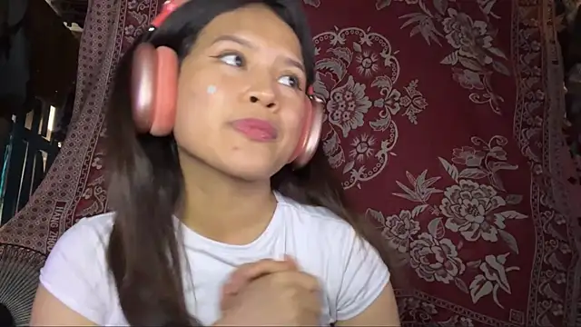 CharlaKitto 라이브 XXX 채팅