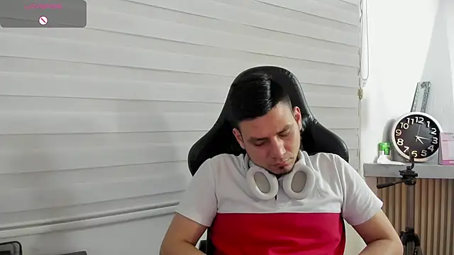 Rick_Adams Chat XXX in diretta